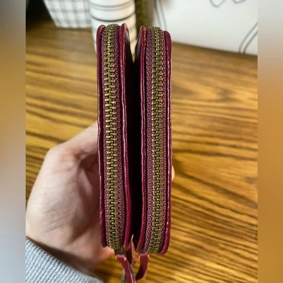 W Red Leather Women's Wallet - Picture 6 of 10